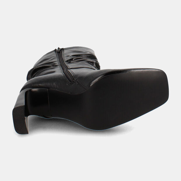 Bot&iacute;n Mujer Bata Noxy, NEGRO