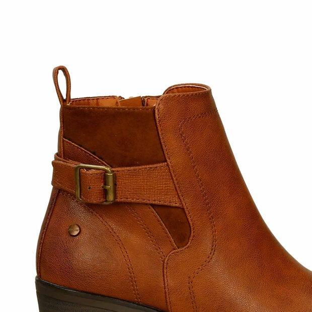 Botines Para Mujer Bata Caf&eacute; Ivana Silvia, 
