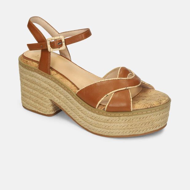 Sandalias Para Mujer Bata Chapa&ntilde;a, 