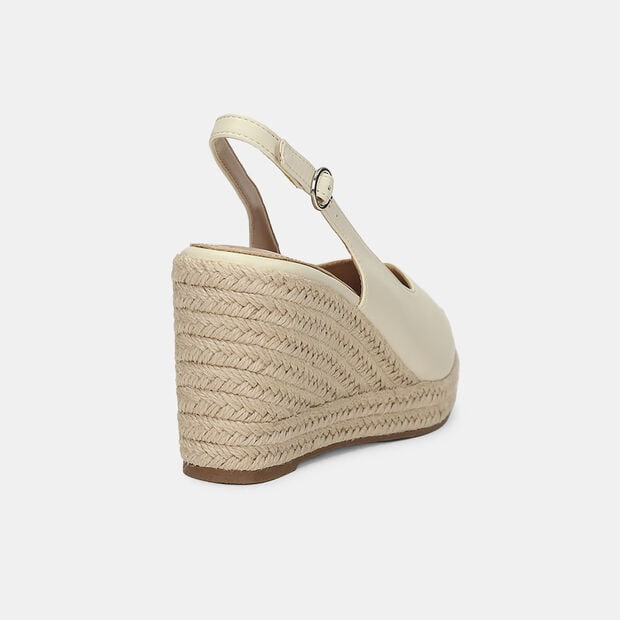 Tacones Para Mujer Bata Caf&eacute; Claro Perrie Summer, 