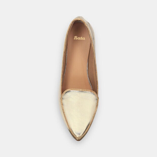 Baleta Para Mujer Bata Beige Gina'S Puntuda, 