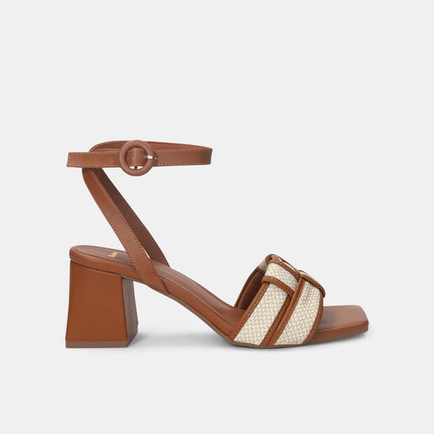 Sandalia Para Mujer Bata Multicolor Marlene, 