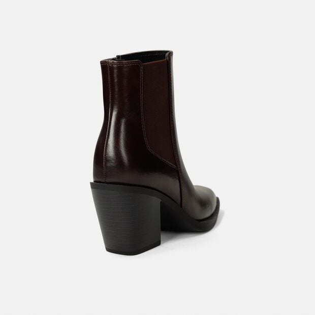 Botines Para Mujer Bata Caf&eacute; Oscuro Karin Bet, 