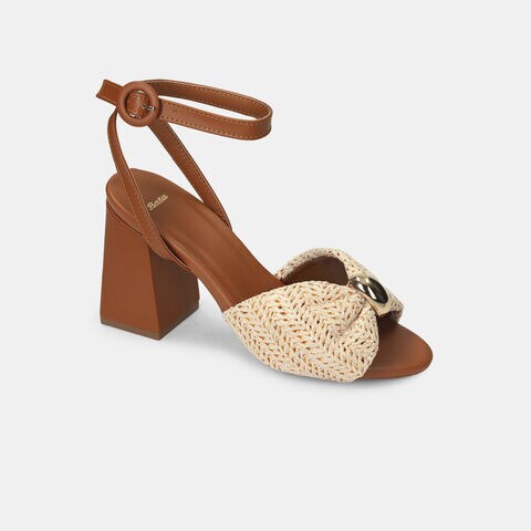 Sandalia Para Mujer Bata Caf&eacute; Claro Merla, 