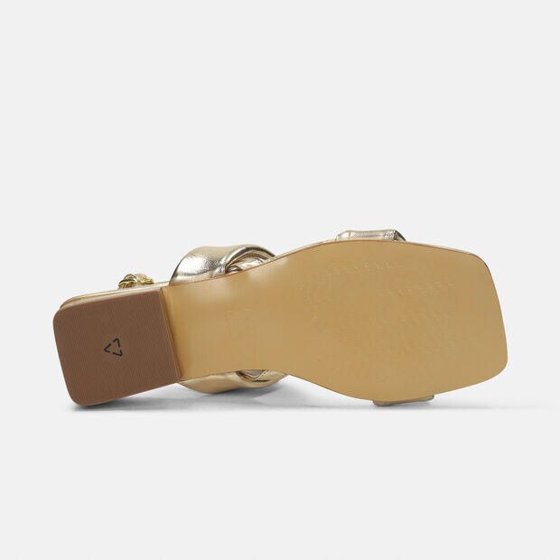 Sandalias Para Mujer Bata Chapa&ntilde;a, 