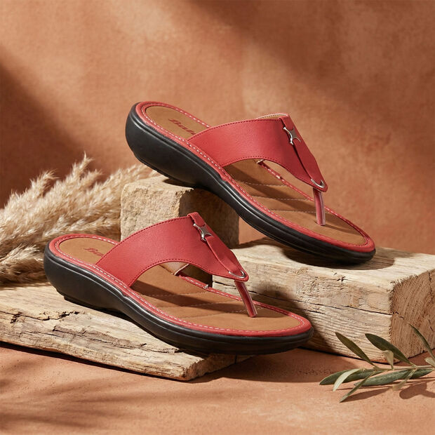 BATA OPEN TOE THONGS WITH CUSHIONED FOOTBED FOR WOMEN