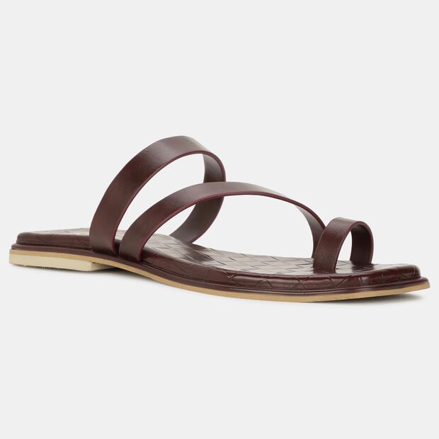 BATA TOE RING FLATS FOR WOMEN