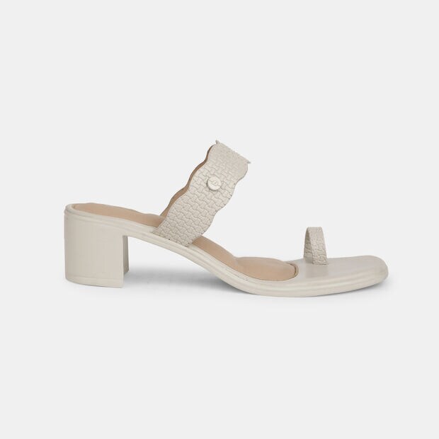 Bata Toe Ring For Women