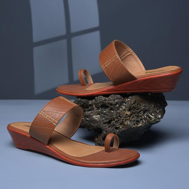 Bata Heel Toe-ring for Women