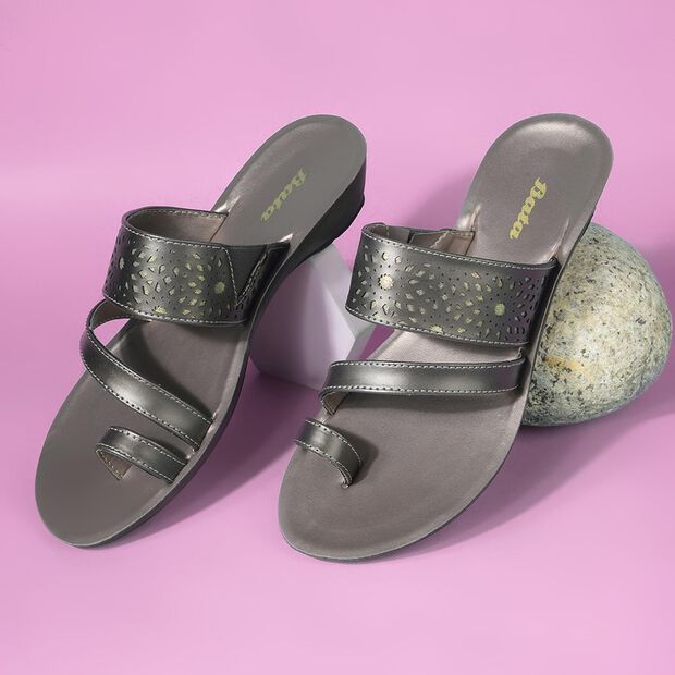 BATA TOE RING FOR WOMEN