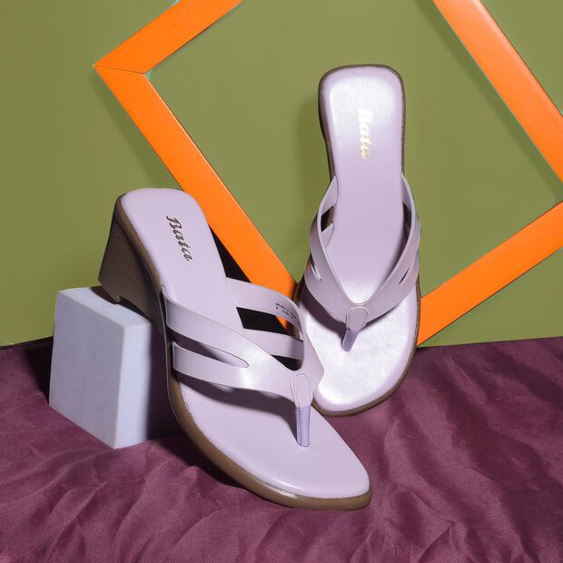Bata Heel Thongs for Women