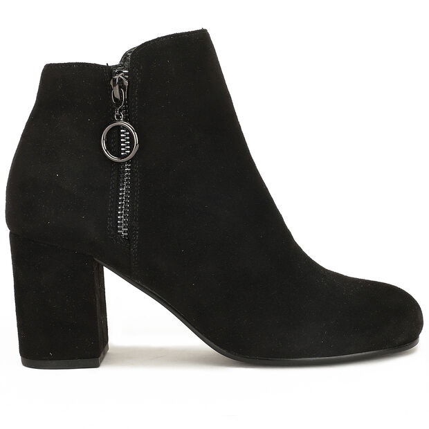 Bata High Ankle Shoes For Women
