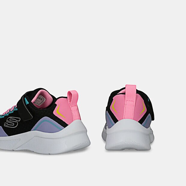 Boty na běh&aacute;n&iacute; Skechers pro atletick&eacute; děti, čern&aacute;