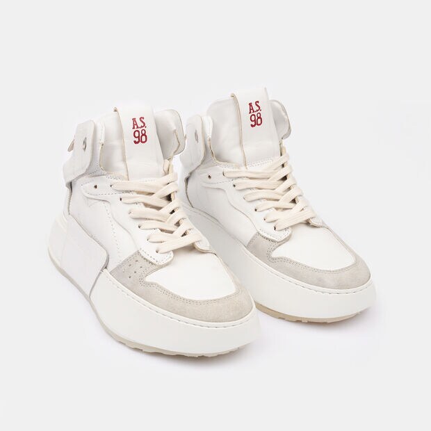 D&aacute;msk&eacute; kožen&eacute; sneakersky, 