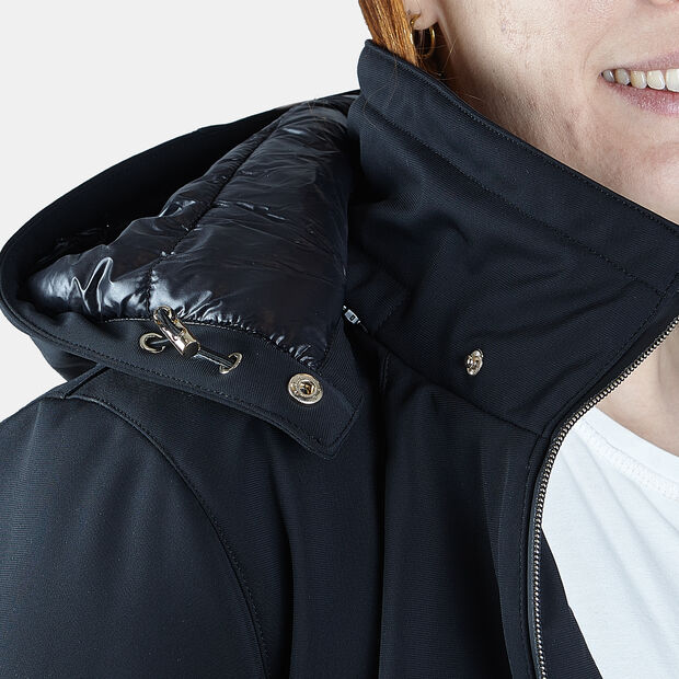 Dlouhá prošívaná bunda z technické tkaniny pro ženy, černá