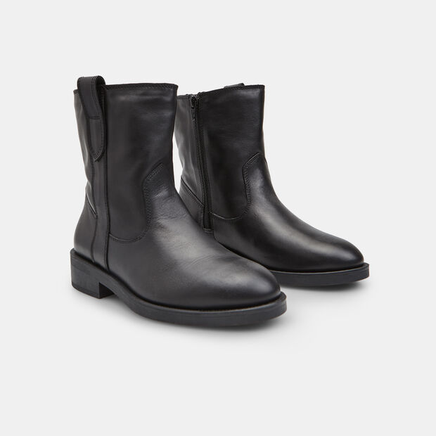 Stiefelette aus Leder mit Damenschnalle Bata, Schwarz