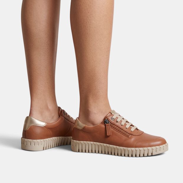 Bata women's lace-up shoe, Tan