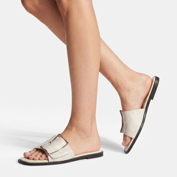 Flat sandal with buckle strap for women Bata, White