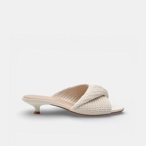 Sandale pour femme Bata avec talon et bride crois&eacute;e, Beige