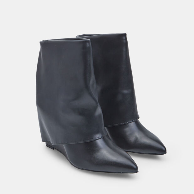 Stiefelette mit Manschette, Keilabsatz und spitzer Zehe Bata, Schwarz