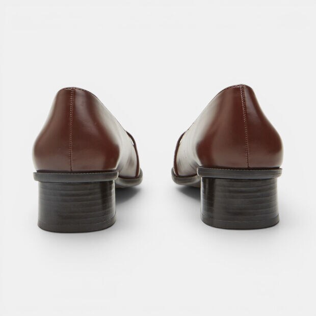 Damenschuhe mit Blockabsatz und Riemchen von Bata, Braun