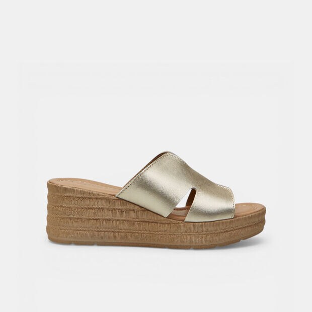 Women's wedge sandal with Bata strap, 