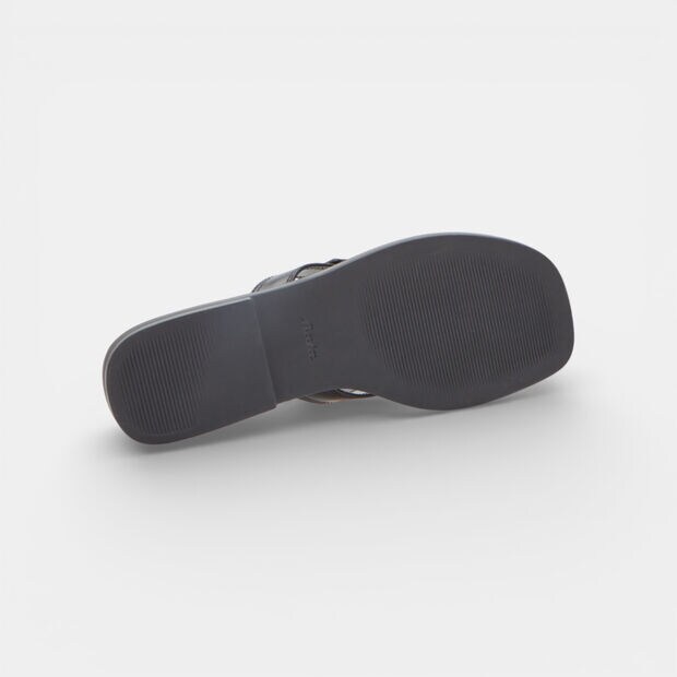 Bata women's flat thong sandal, Black