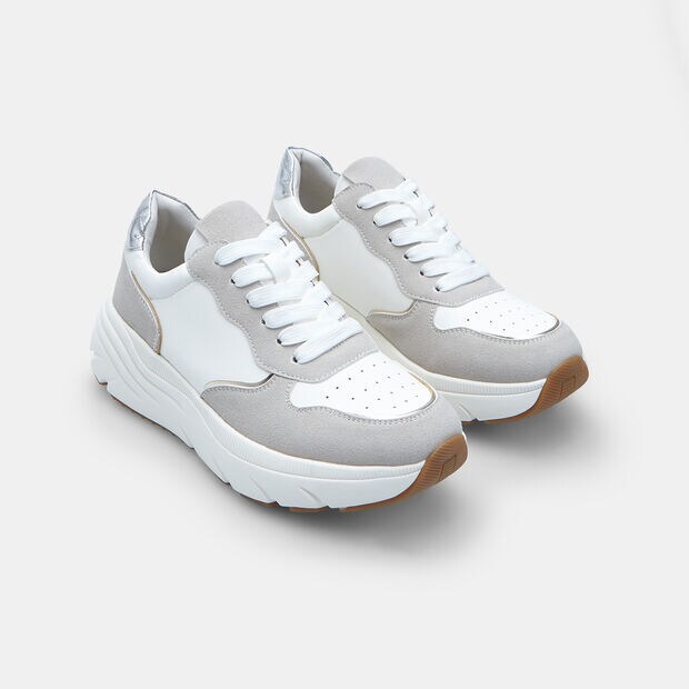 Women's Bata sneakers, 