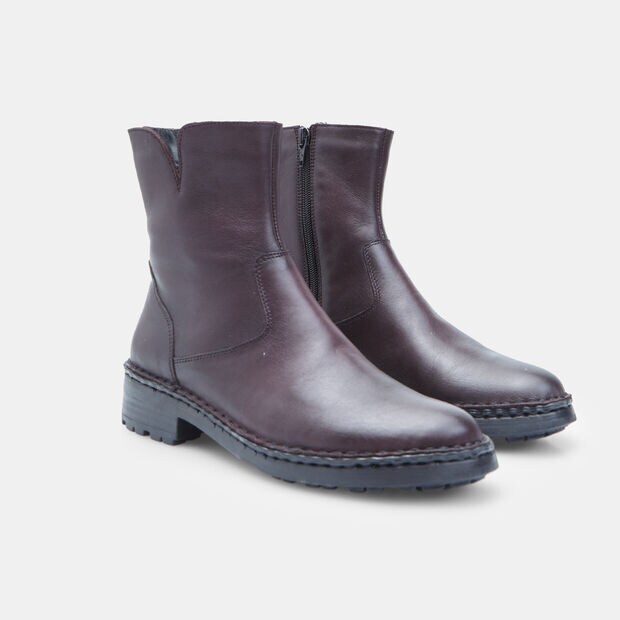 Women's leather ankle boot by Bata, 