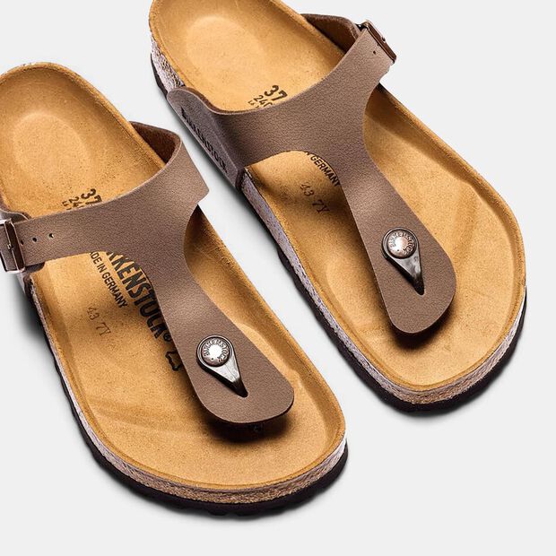 Women's sandals Birkenstock Gizeh, Brown
