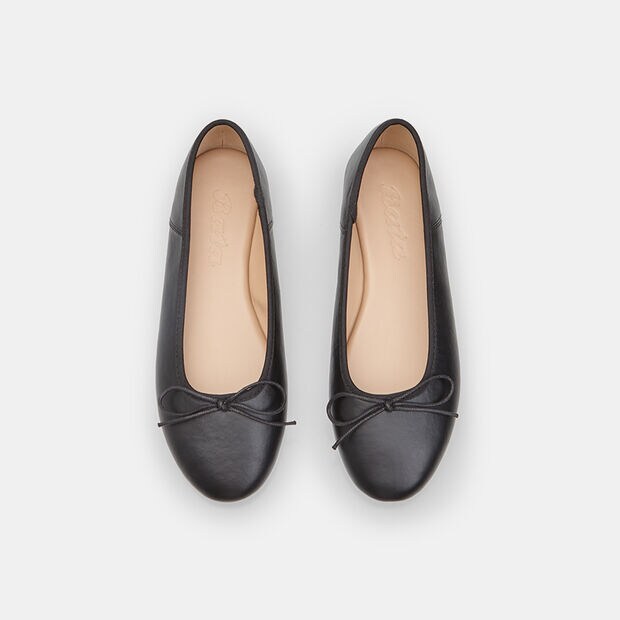 Ballerine plates pour femme Bata avec bordure et n&oelig;ud noir, 