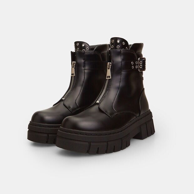 Stiefeletten f&uuml;r Damen mit Rei&szlig;verschluss und Nieten, Schwarz