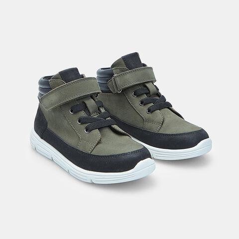 Kinderhalbschuh mit Klettverschluss Bata, Grün