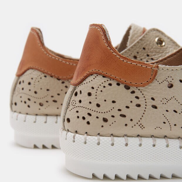 Zapatos con cordones para mujer Weinbrenner, Beige