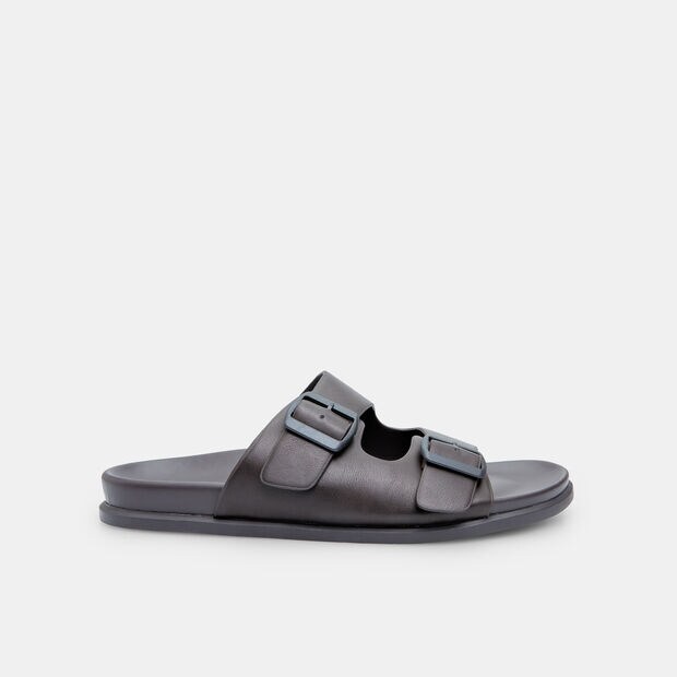 Pantufla Bata Red Label para hombre, Marr&oacute;n