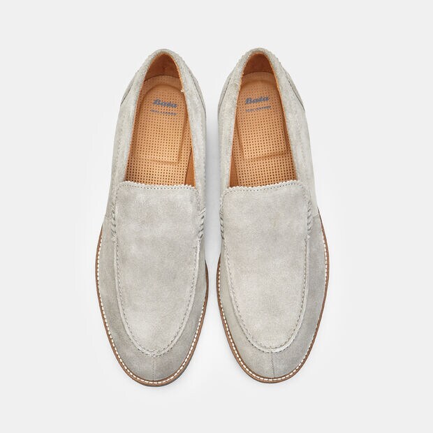 Mocas&iacute;n de hombre en ante Bata, Gris