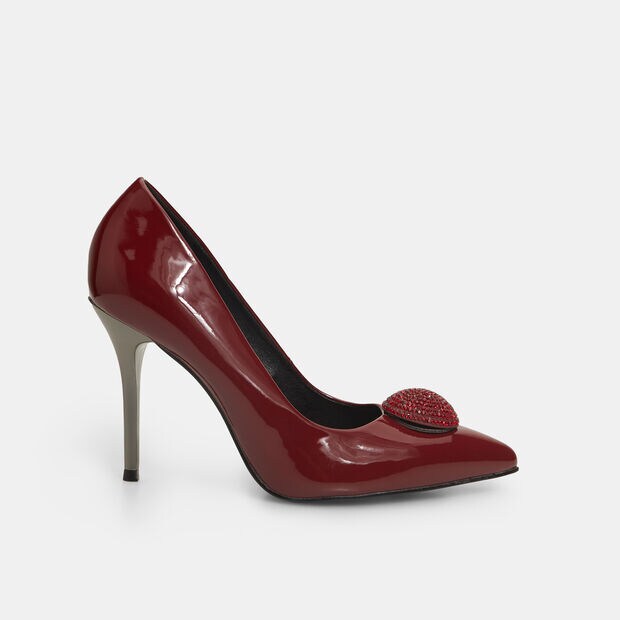 Zapatos de sal&oacute;n de mujer con detalle joya y tac&oacute;n dorado , 