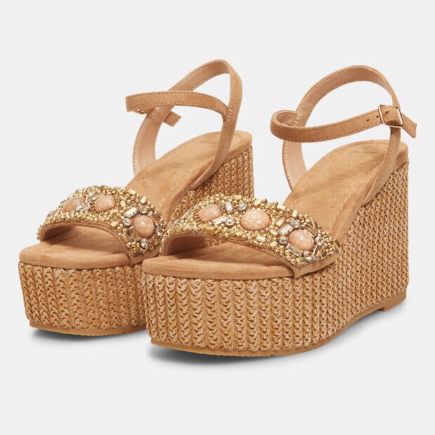 Sandalias de mujer con cu&ntilde;a y aplicaciones joya , Marr&oacute;n