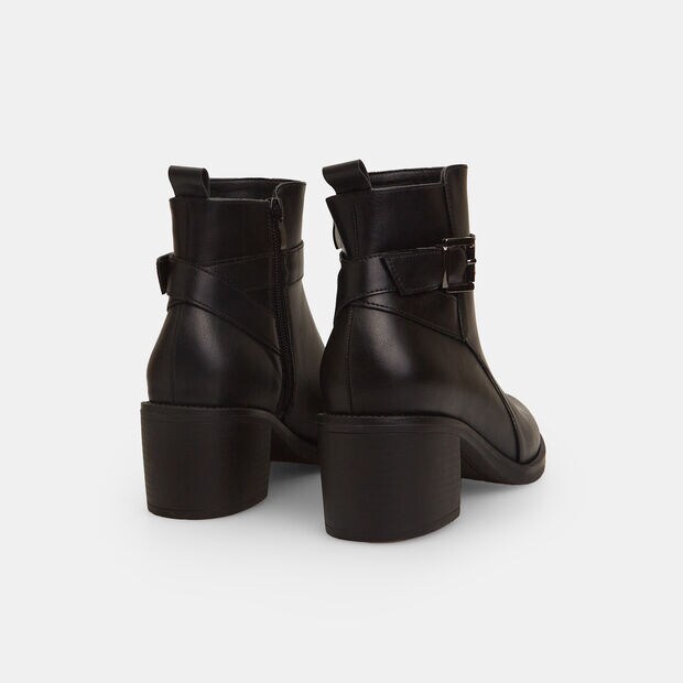 Botines de mujer con tac&oacute;n bajo y correa con hebilla, 