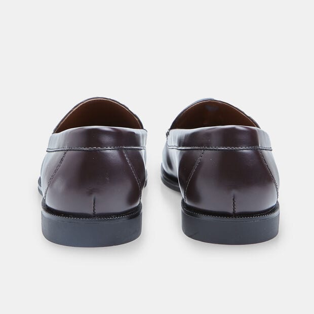 Mocas&iacute;n con borlas para mujer Bata, Burdeos
