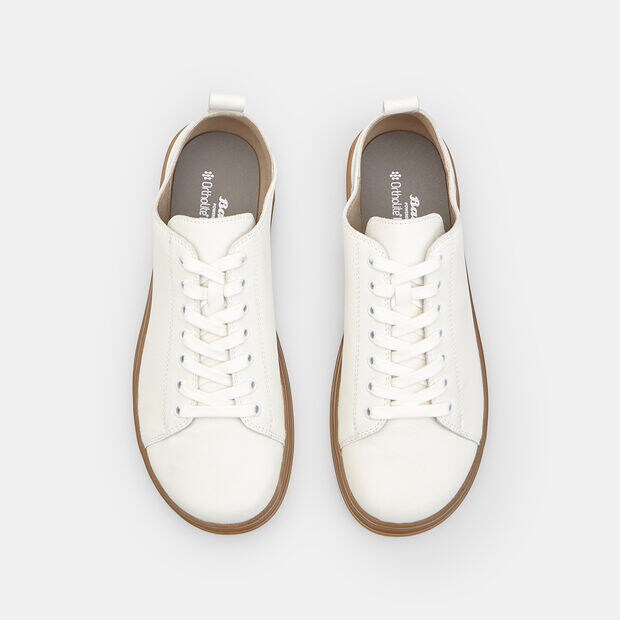 Zapatillas barefoot de piel para hombre Bata, Blanco