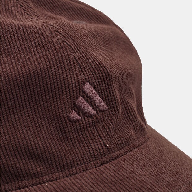 Gorra Adidas para hombre, Marr&oacute;n