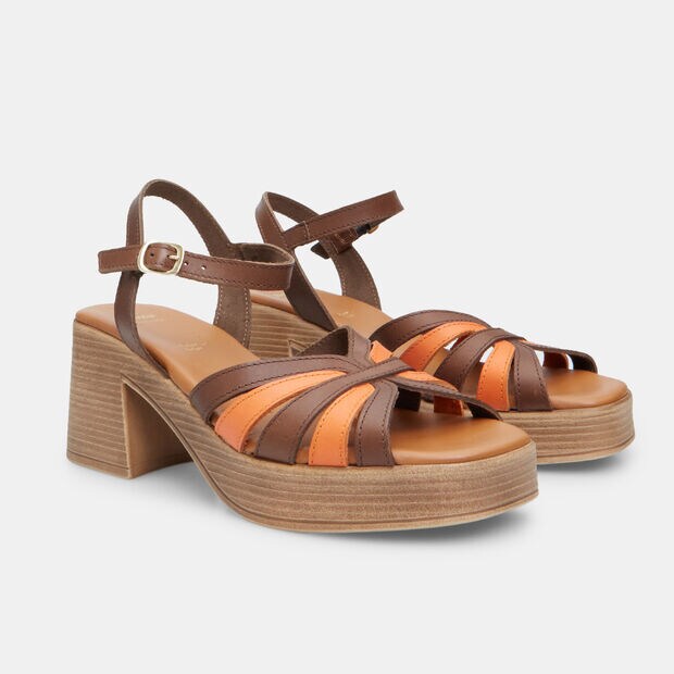 Sandalias de mujer de cuero con tac&oacute;n de 7,5 cm BATA, Marr&oacute;n