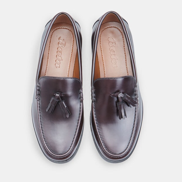 Mocas&iacute;n con borlas para mujer Bata, Burdeos
