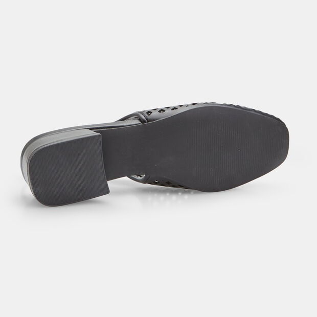 D&eacute;collet&eacute; slingback troquelado de mujer Bata, Negro