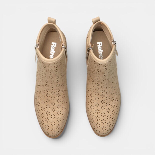 Bot&iacute;n de mujer calado Refresh, Beige