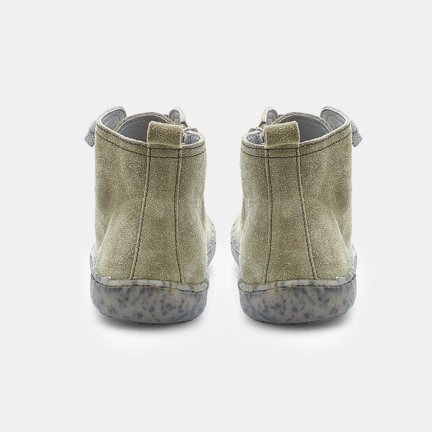 Bot&iacute;n con cordones Barefoot de ante para mujer Bata, Amarillo