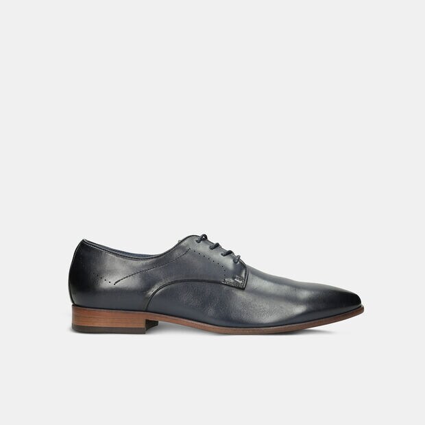 Derby de hombre en cuero, 