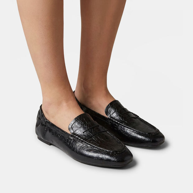 Mocas&iacute;n de mujer Bata, 