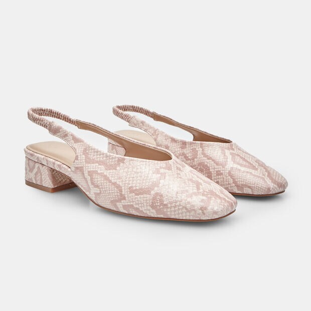 Zapato de mujer tipo slingback con tac&oacute;n bloque, 